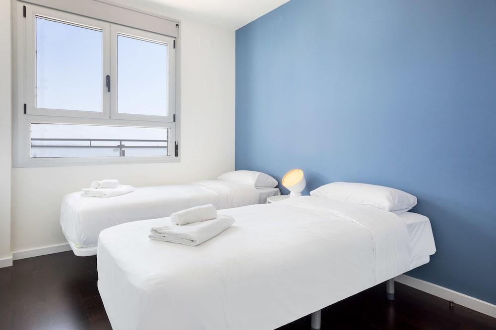Olala Port Forum Apartments Sant Adrià de Besòs Kültér fotó