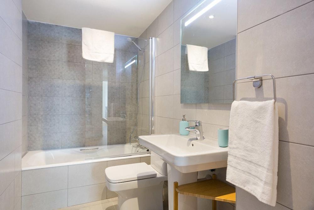 Olala Port Forum Apartments Sant Adrià de Besòs Kültér fotó